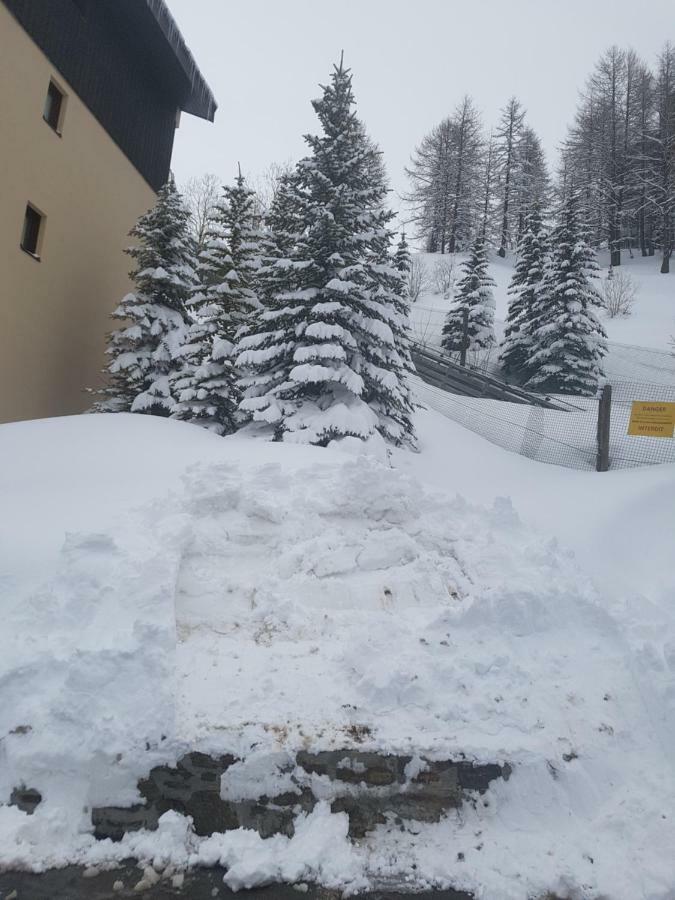 Front De Neige Isola 2000 Apartment Exterior photo